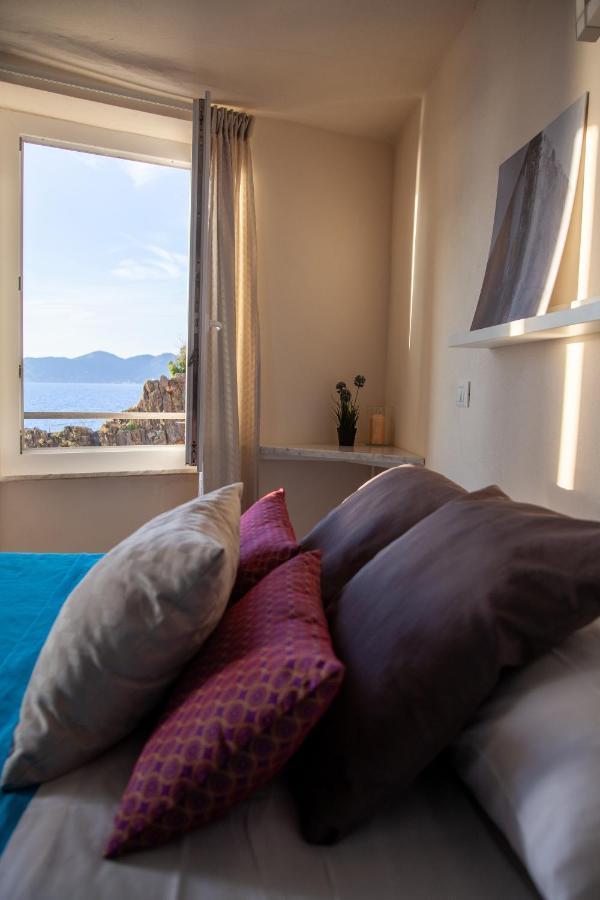 Ciao Bella Seafront Apartment ริโอมัจโจเร ภายนอก รูปภาพ